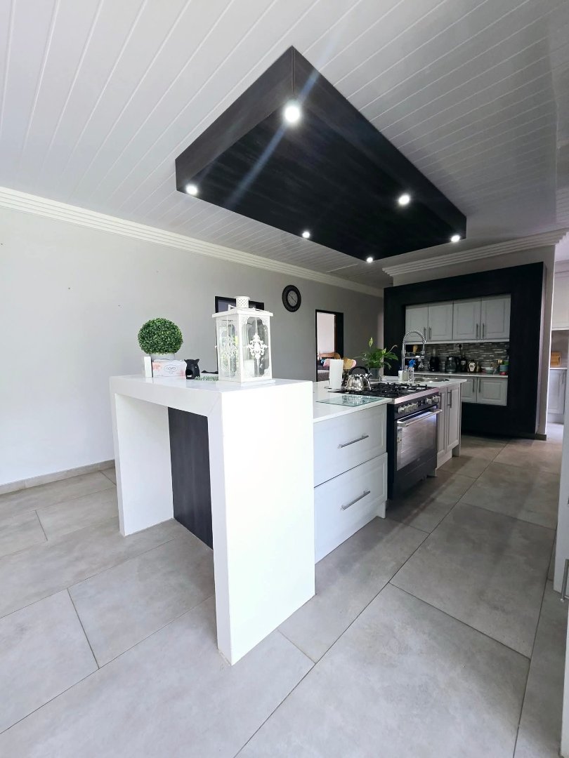 3 Bedroom Property for Sale in La Hoff North West